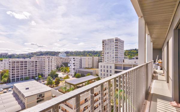 Appartement à vendre    4 pièces • 84,77 m2 Lyon 2