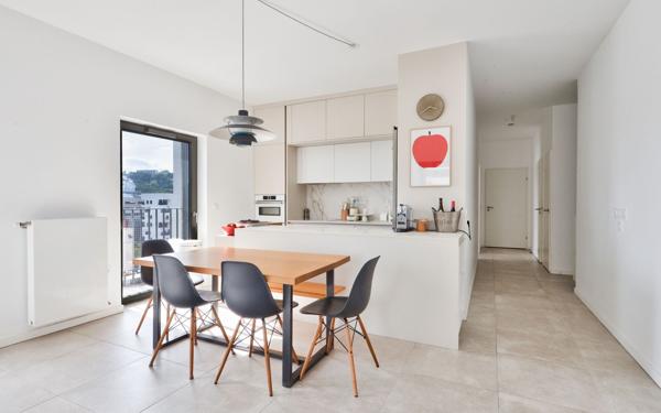 Appartement à vendre    4 pièces • 84,77 m2 Lyon 2