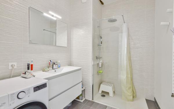 Appartement à vendre    4 pièces • 84,77 m2 Lyon 2