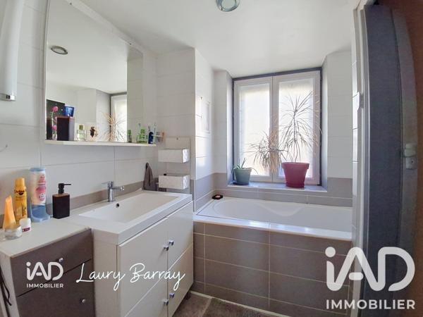 Maison à vendre 4 pièces 118 m² Bourg-Argental