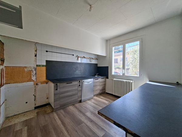 A VENDRE A GARONS - Maison de plain pied - type 4 - 75m²