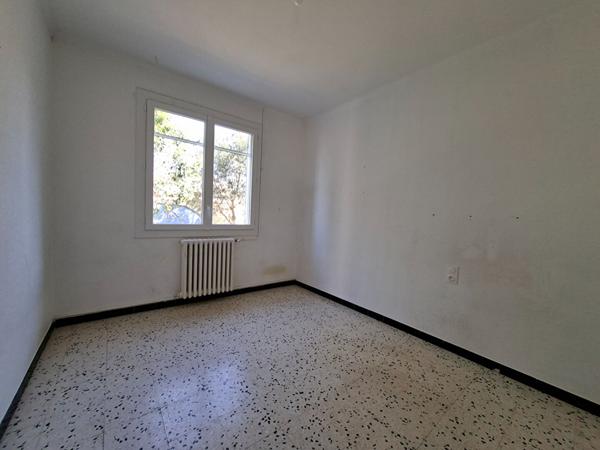 A VENDRE A GARONS - Maison de plain pied - type 4 - 75m²