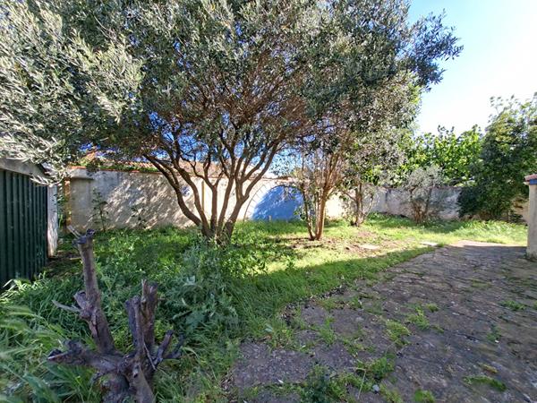A VENDRE A GARONS - Maison de plain pied - type 4 - 75m²