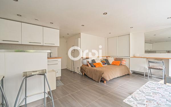 Appartement à vendre    1 pièce • 25,55 m2 Paris 20