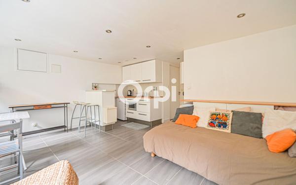 Appartement à vendre    1 pièce • 25,55 m2 Paris 20