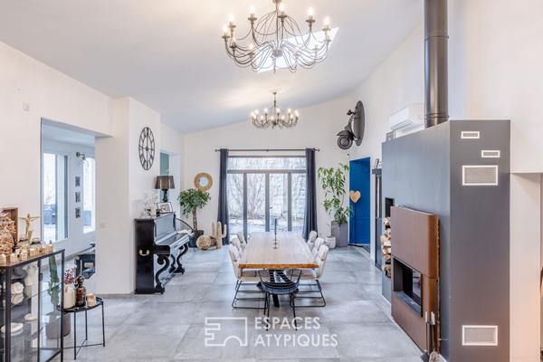 Loft de caractère dans une ancienne salle des fêtes, à deux pas de la ville