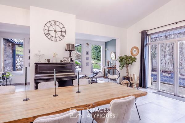 Loft de caractère dans une ancienne salle des fêtes, à deux pas de la ville