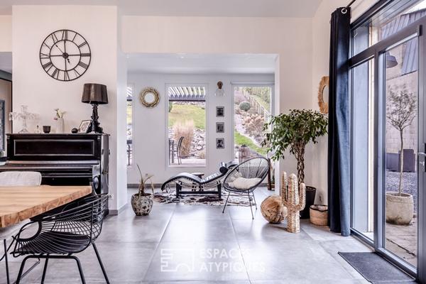 Loft de caractère dans une ancienne salle des fêtes, à deux pas de la ville