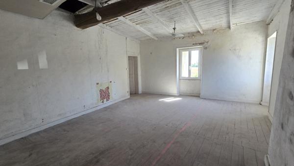 Maison  6 pièce(s)  3 chambre(s)  136.5 m²