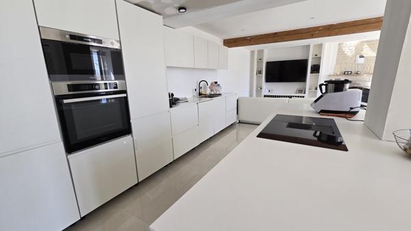 Maison  6 pièce(s)  3 chambre(s)  136.5 m²