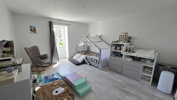 Maison  6 pièce(s)  3 chambre(s)  136.5 m²