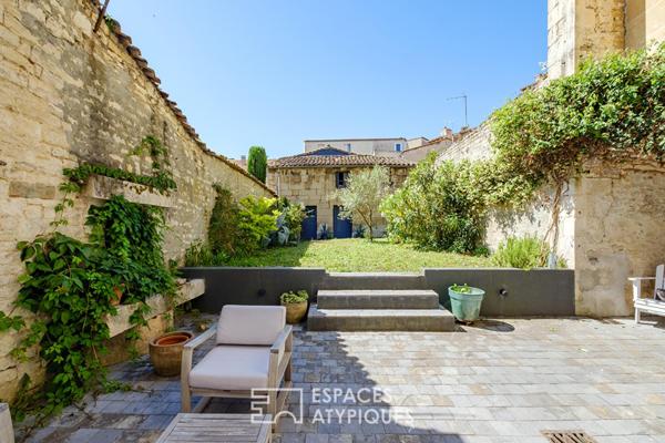 Demeure bourgeoise et jardin secret en coeur de ville
