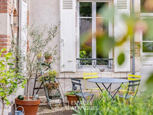 Maison de caractère autour d’un jardin intimiste