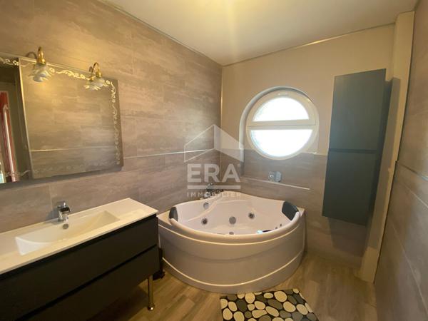 Maison Fretigney Et Velloreille 9 pièce(s) 216 m2