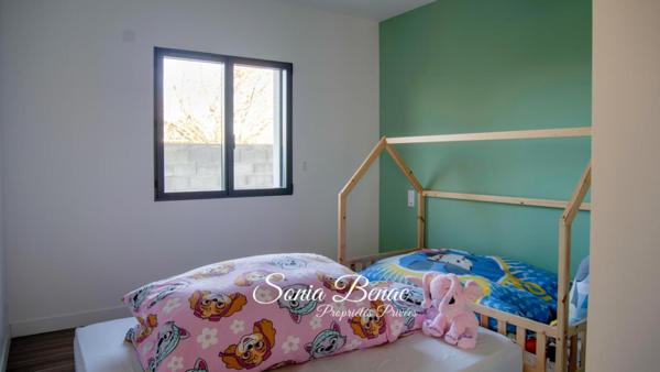 VILLA COMTEMPORAINE DE PLAIN PIED - T5 - PISCINE  - POOL HOUSE  - DOUBLE GARAGE - CARBONNE