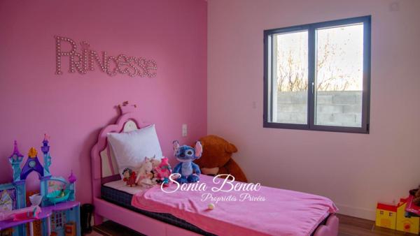 VILLA COMTEMPORAINE DE PLAIN PIED - T5 - PISCINE  - POOL HOUSE  - DOUBLE GARAGE - CARBONNE