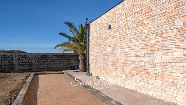 VILLA COMTEMPORAINE DE PLAIN PIED - T5 - PISCINE  - POOL HOUSE  - DOUBLE GARAGE - CARBONNE