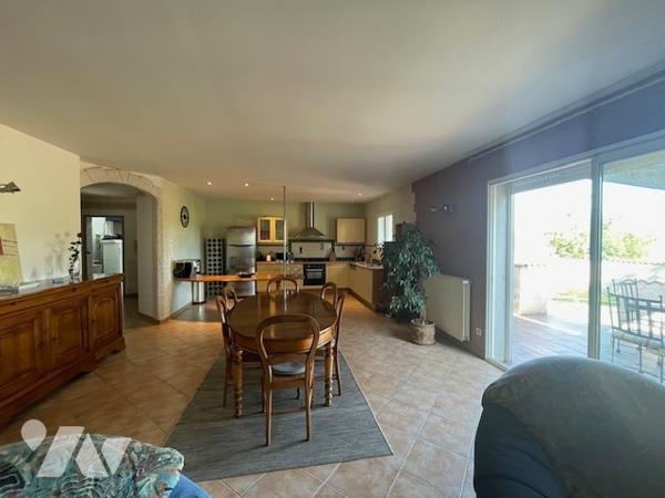 Villa T4 plus dépendances à vendre Montbazin dans l'Hérault (34),