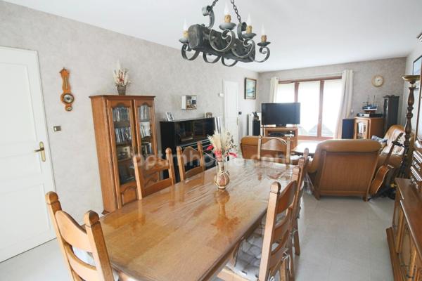 Cousinerie - Maison de 128 m2 4 chambres 1 bureau Proche des lacs