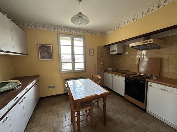 Maison 3 chambres, bureau, sous sol, garage à vendre Montauban 82