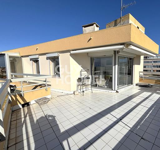 Appartement T2 - Vue Canigou - dernier étage avec terrasse de 30m²