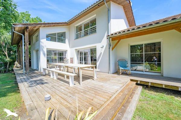 Maison 979 000 € Gujan-Mestras 6 p 223 m² DPE B