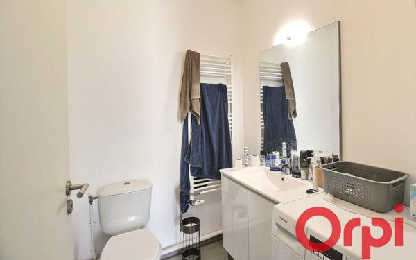 Appartement à vendre    2 pièces • 38 m2 Marseille 2