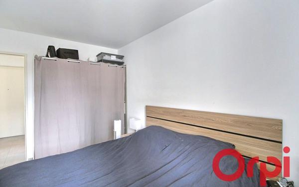 Appartement à vendre    2 pièces • 38 m2 Marseille 2