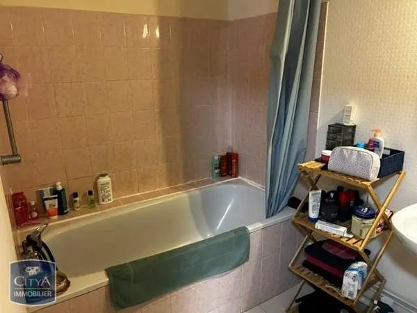 Appartement à louer 3 pièces 58.16m² Lodève (34700)