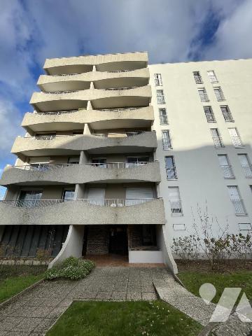 A VENDRE - T1 bis loué de 29 m² à SAINT-SEBASTIEN-SUR-LOIRE