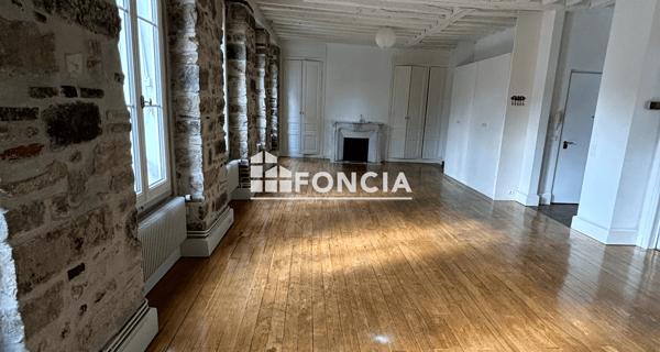 À vendre Maison 10 pièces 360 m² - Sens 89100