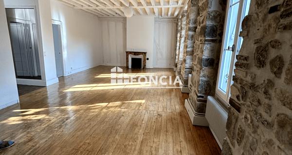 À vendre Maison 10 pièces 360 m² - Sens 89100