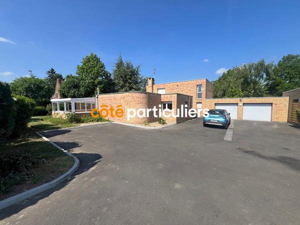 Vente Maison200 m² - 8 Pièces - VILLENEUVE D ASCQ (59650)