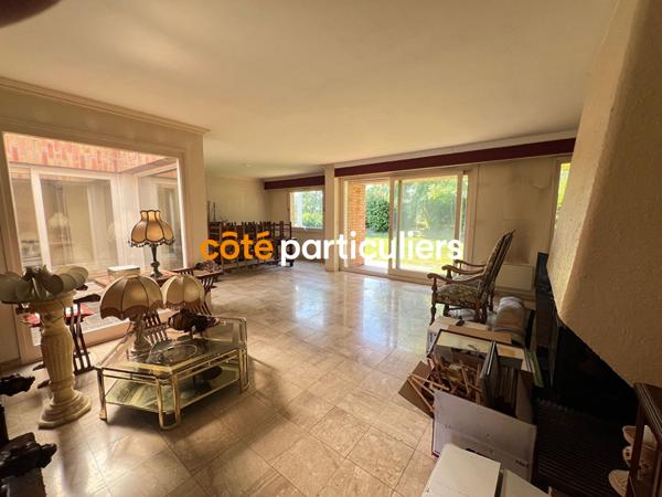 Vente Maison200 m² - 8 Pièces - VILLENEUVE D ASCQ (59650)