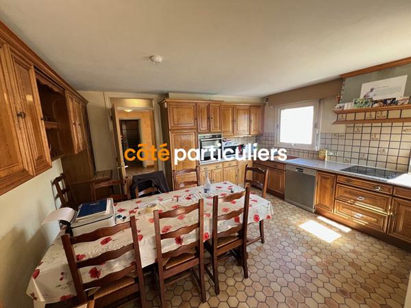 Vente Maison200 m² - 8 Pièces - VILLENEUVE D ASCQ (59650)