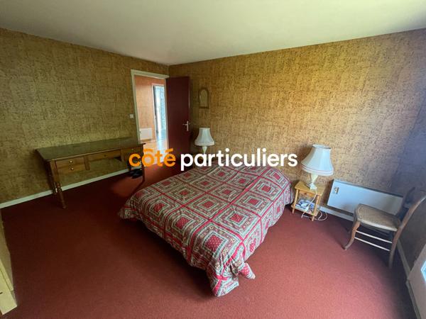 Vente Maison200 m² - 8 Pièces - VILLENEUVE D ASCQ (59650)