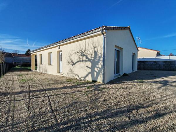 Maison neuve Saint Pierre D'Exideuil 4 pièce(s) 101 m2