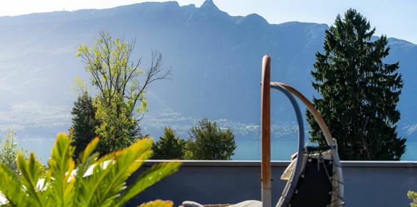 Villa contemporaine avec piscine intérieure