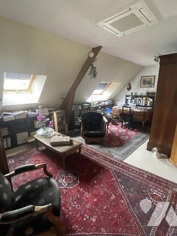 Pavillon d’architecte, 4 chambres, bureau, garage, piscine, jardin 