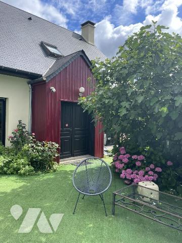 Pavillon d’architecte, 4 chambres, bureau, garage, piscine, jardin 