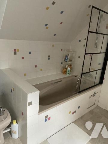 Pavillon d’architecte, 4 chambres, bureau, garage, piscine, jardin 
