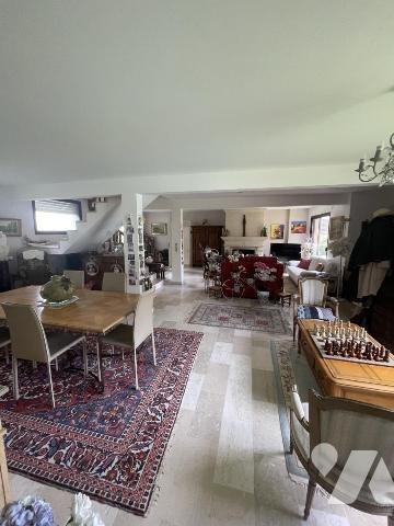 Pavillon d’architecte, 4 chambres, bureau, garage, piscine, jardin 