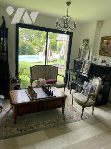 Pavillon d’architecte, 4 chambres, bureau, garage, piscine, jardin 