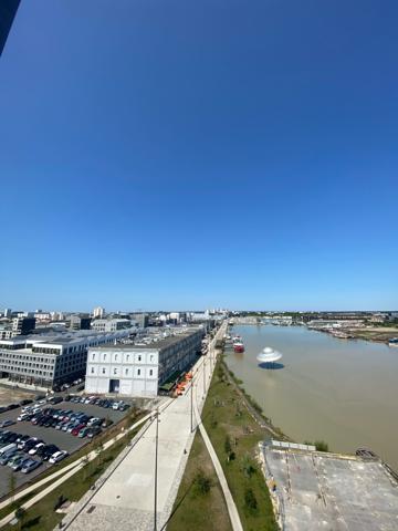 Dernier Etage Terrasses / Vues Panoramiques / 2 Parkings / Tram / Bordeaux Centre