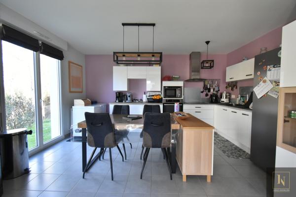Maison
                                                                                                                                                                                                                                                                                                                        5 pièce(s)                                                                                                                                                                                                          4 chambre(s)                                                                                                                                                                                                          91  m²