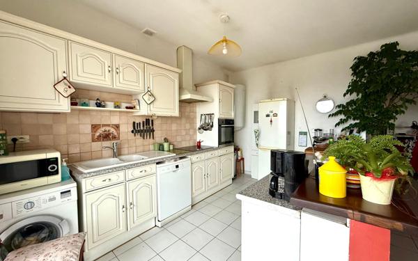 Appartement à vendre    3 pièces • 70 m2 Sète