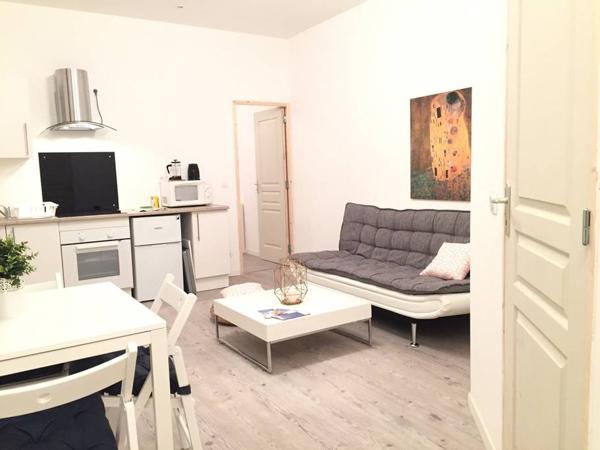 Avignon (84000) Bail meublé étudiant – Appartement T2 meublé – Centre-ville au calme