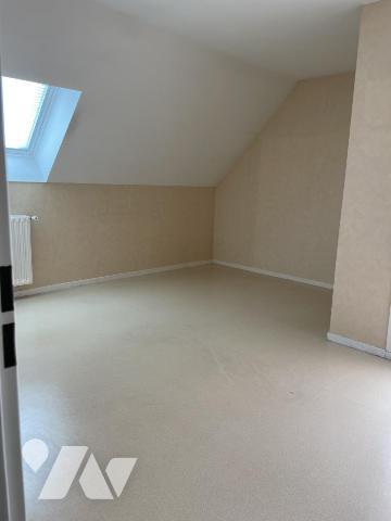 CHALONS EN CHAMPAGNE (51000) Dans une résidence appartement de type 4 avec terrasse et garage 