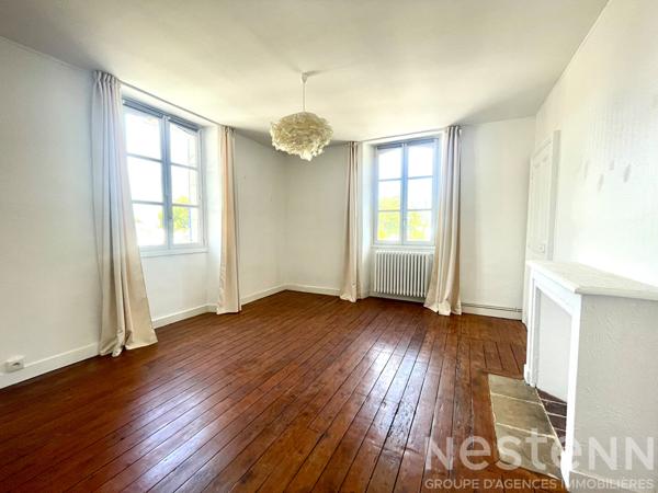 A LOUER - APPARTEMENT DE CHARME 3 CHAMBRES - 100 M² - AURAY CENTRE