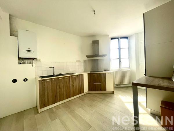 A LOUER - APPARTEMENT DE CHARME 3 CHAMBRES - 100 M² - AURAY CENTRE